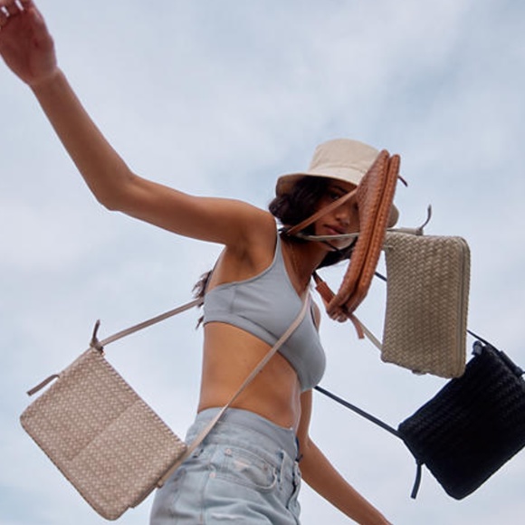 Madewell The Knotted Crossbody Bag in Woven Leather - Picture 14 of 14